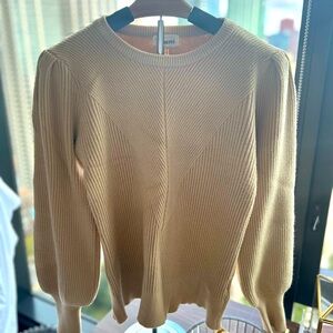 Women’s fitted sweater